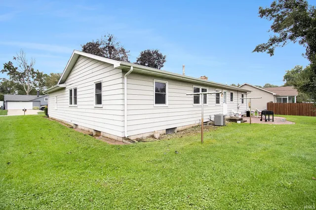 $274,900 | 11249 Hemlock Drive, Osceola, IN 46561