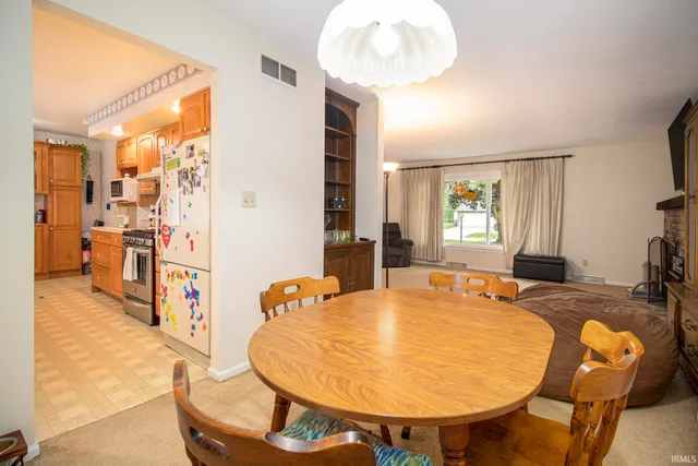 $274,900 | 11249 Hemlock Drive, Osceola, IN 46561