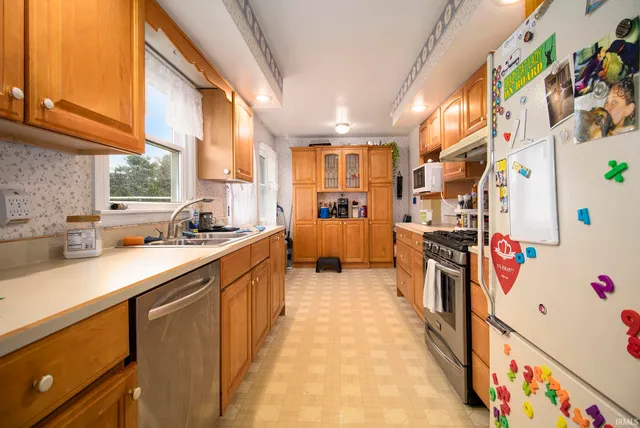 $274,900 | 11249 Hemlock Drive, Osceola, IN 46561