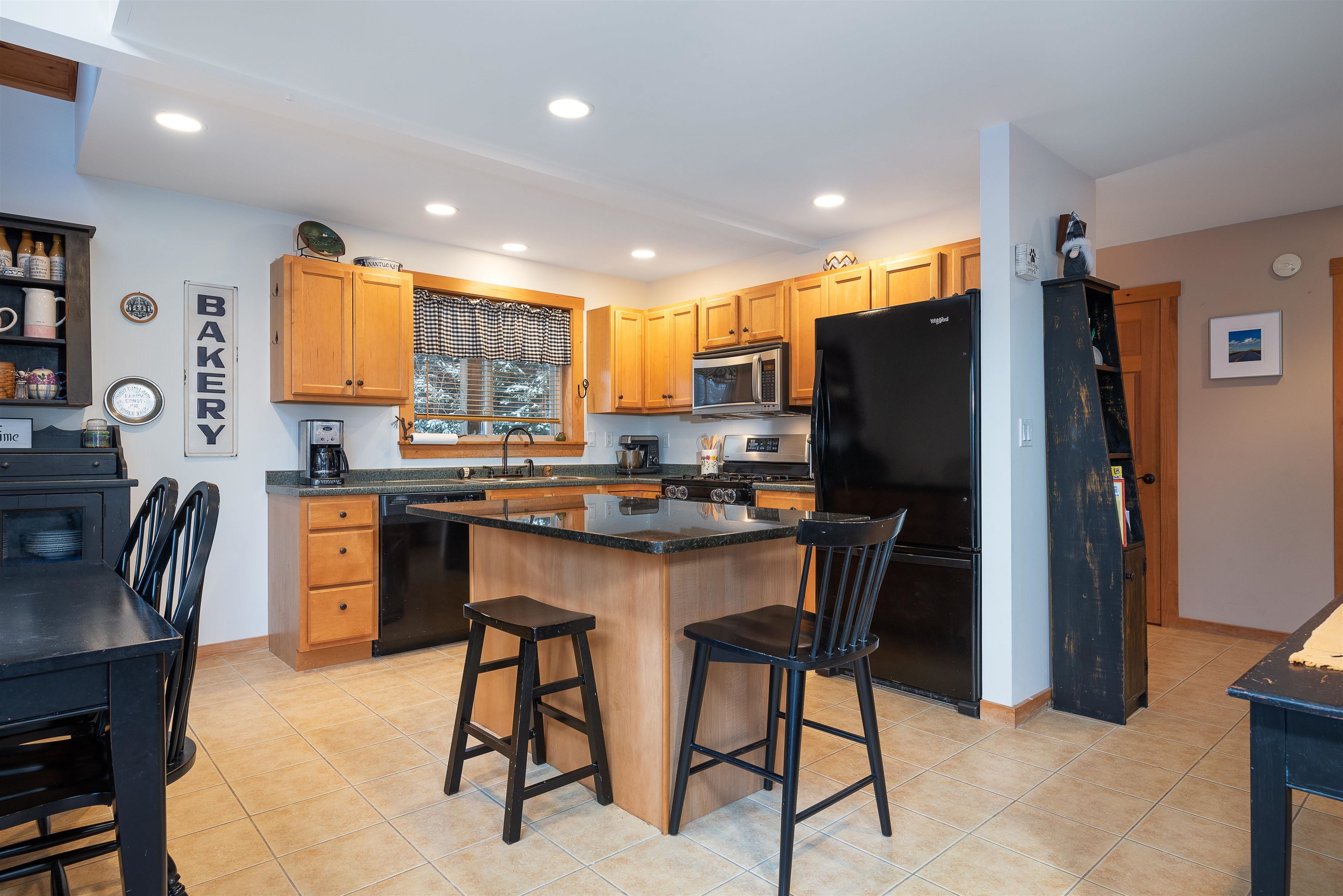 118 Gotzens Road Conway, NH 03818 - Photo 8 of 34 Gallery Image 8