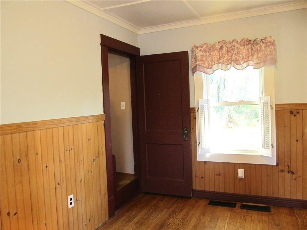 8 Broadturn Road Scarborough, ME 04074 - Photo 10 of 35 Space for a kitchen table or...