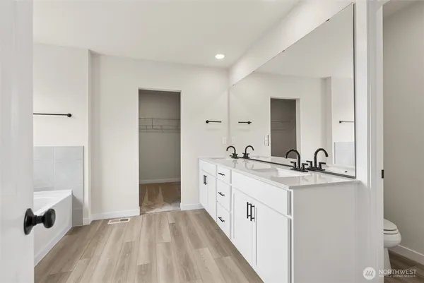 $949,990 | 2025 Northeast Norseman Way, Poulsbo, WA 98370