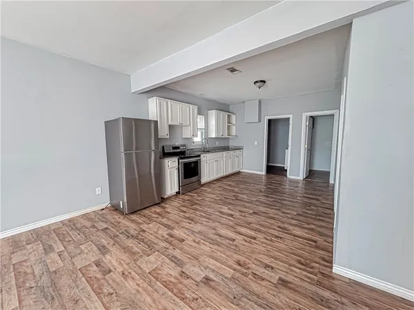 $195,000 | 1108 West 1st Street, Cameron, TX 76520