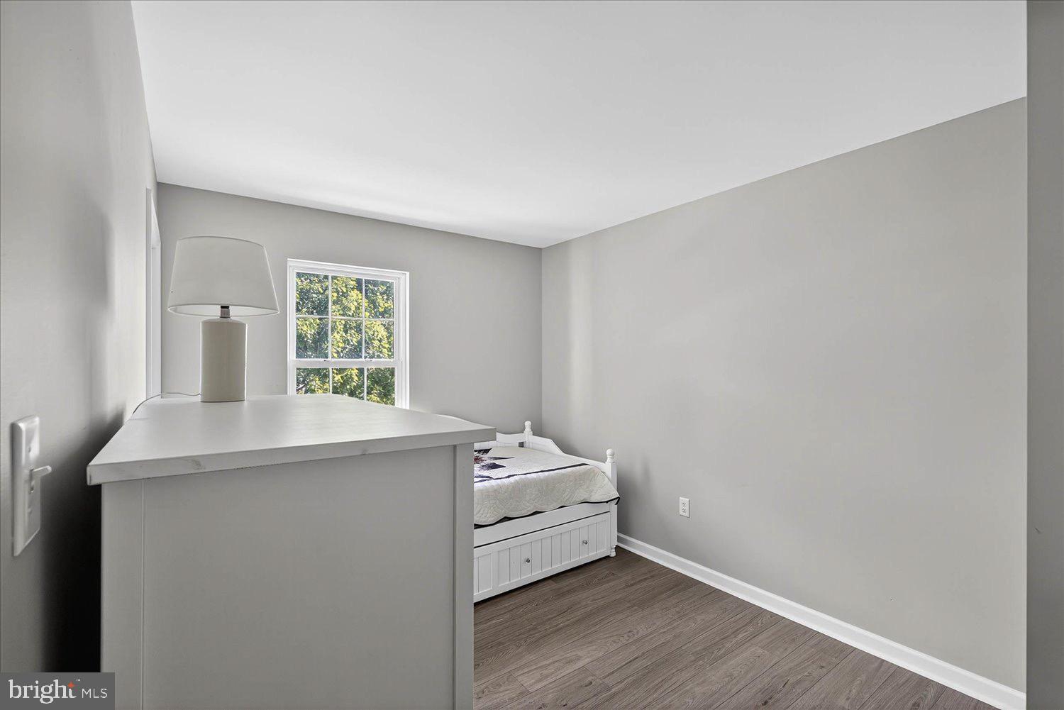 554 Mallard Drive Manheim, PA 17545 - Photo 14 of 21 a room with a window