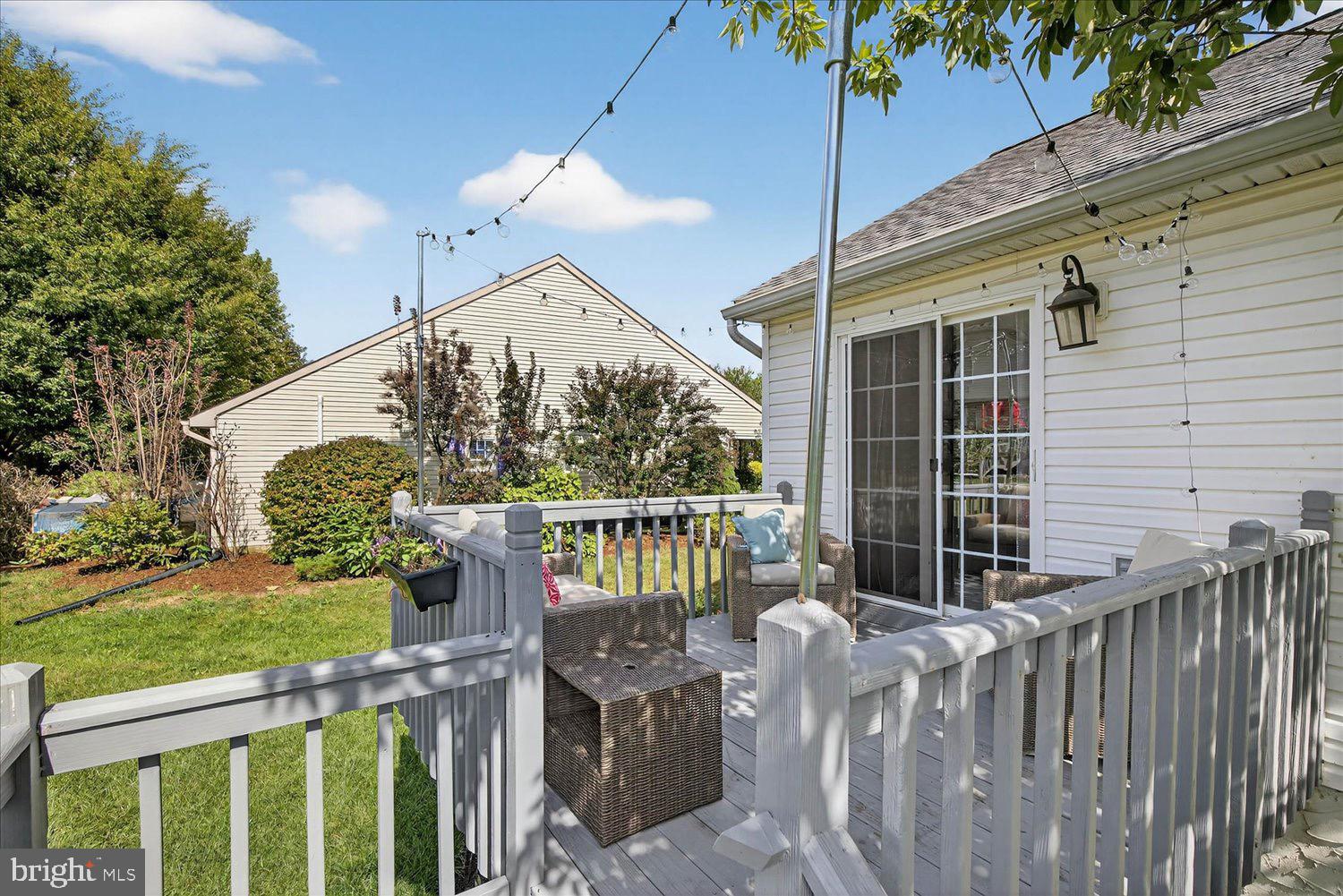 554 Mallard Drive Manheim, PA 17545 - Photo 19 of 21 a view of a house with backyard and porch