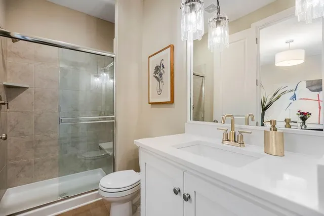 $767,454 | 15582 West 168th Place, Olathe, KS 66062