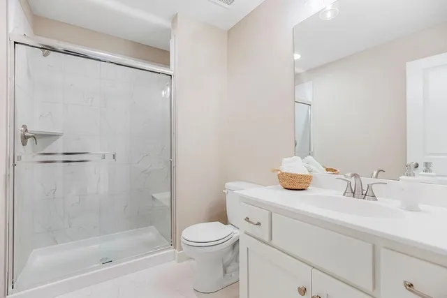 $767,454 | 15582 West 168th Place, Olathe, KS 66062