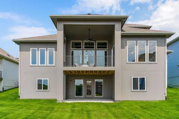 $767,454 | 15582 West 168th Place, Olathe, KS 66062