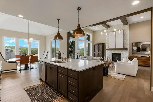 $767,454 | 15582 West 168th Place, Olathe, KS 66062