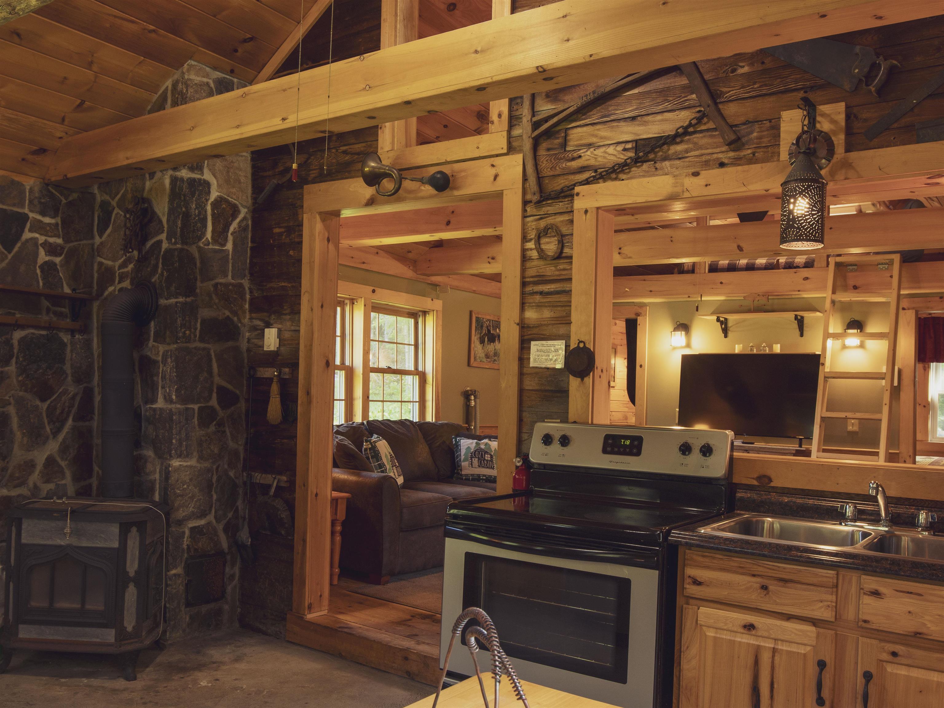 467 Hill Road Pittsburg, NH 03592 - Photo 13 of 40 Gallery Image 13