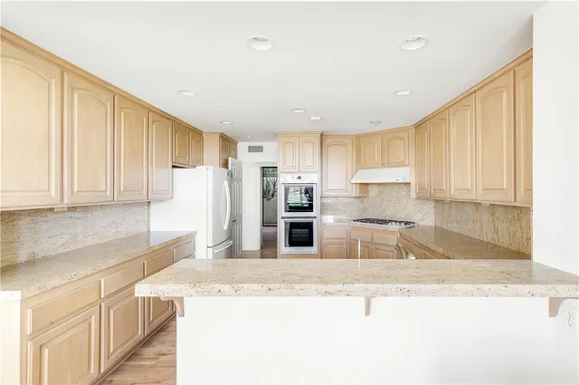 $9,500 | 63 Ocean Vista, Newport Beach, CA 92660