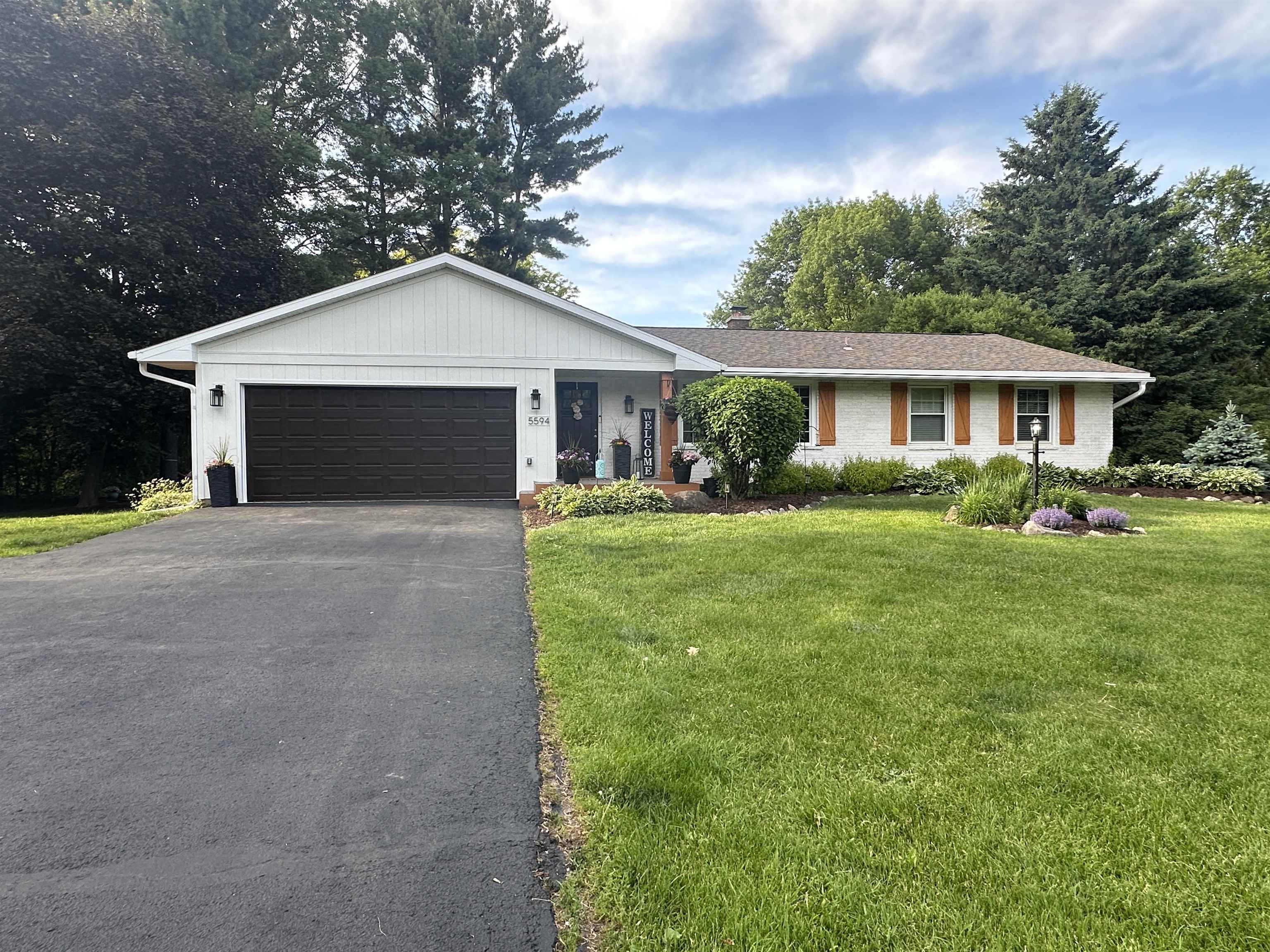 5594 Lavin Way Waunakee, WI 53597 - Photo 1 of 38
