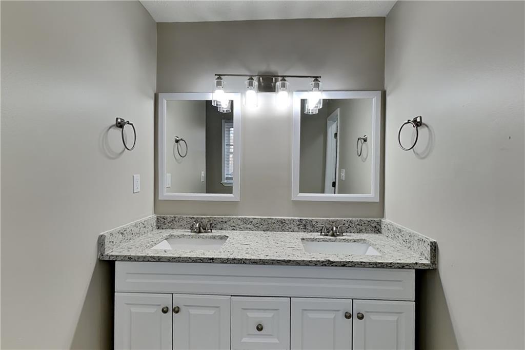 4505 Laurie Lane Southwest Powder Springs, GA 30127 - Photo 11 of 24