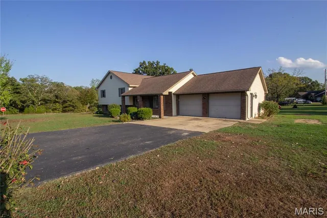 $292,000 | 22130 County Road 17-745, Waynesville, MO 65583