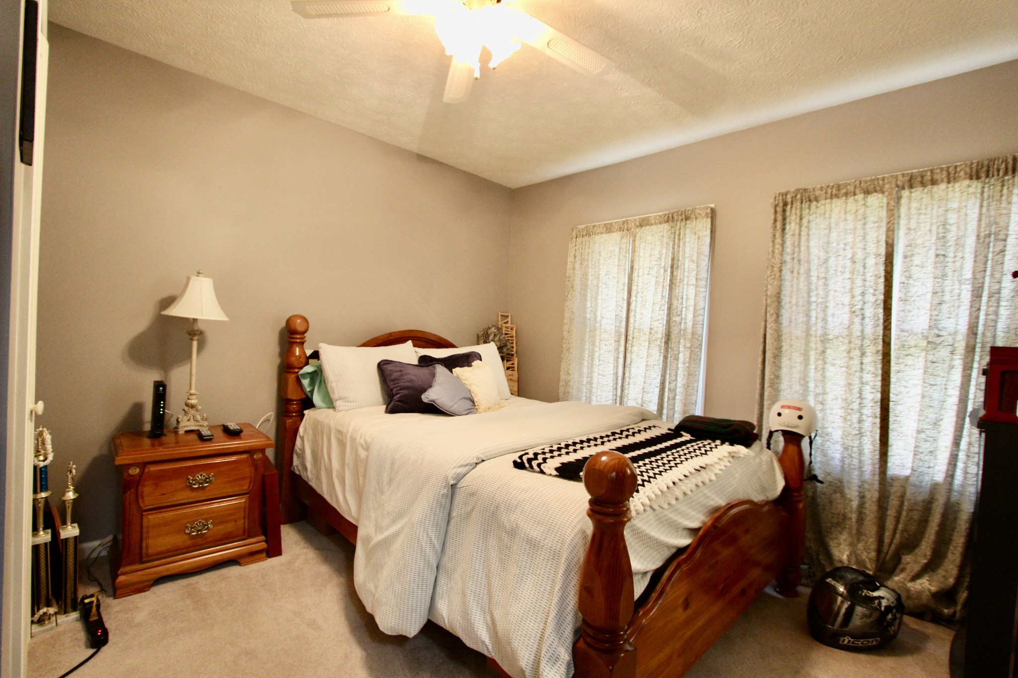 934 Maple Hill Road Lebanon, TN 37087 - Photo 6 of 9 a bedroom with bed and a window