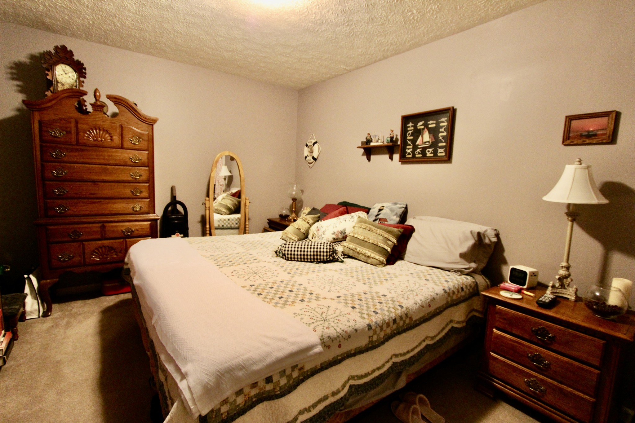 934 Maple Hill Road Lebanon, TN 37087 - Photo 7 of 9 a bedroom with a bed and a dresser