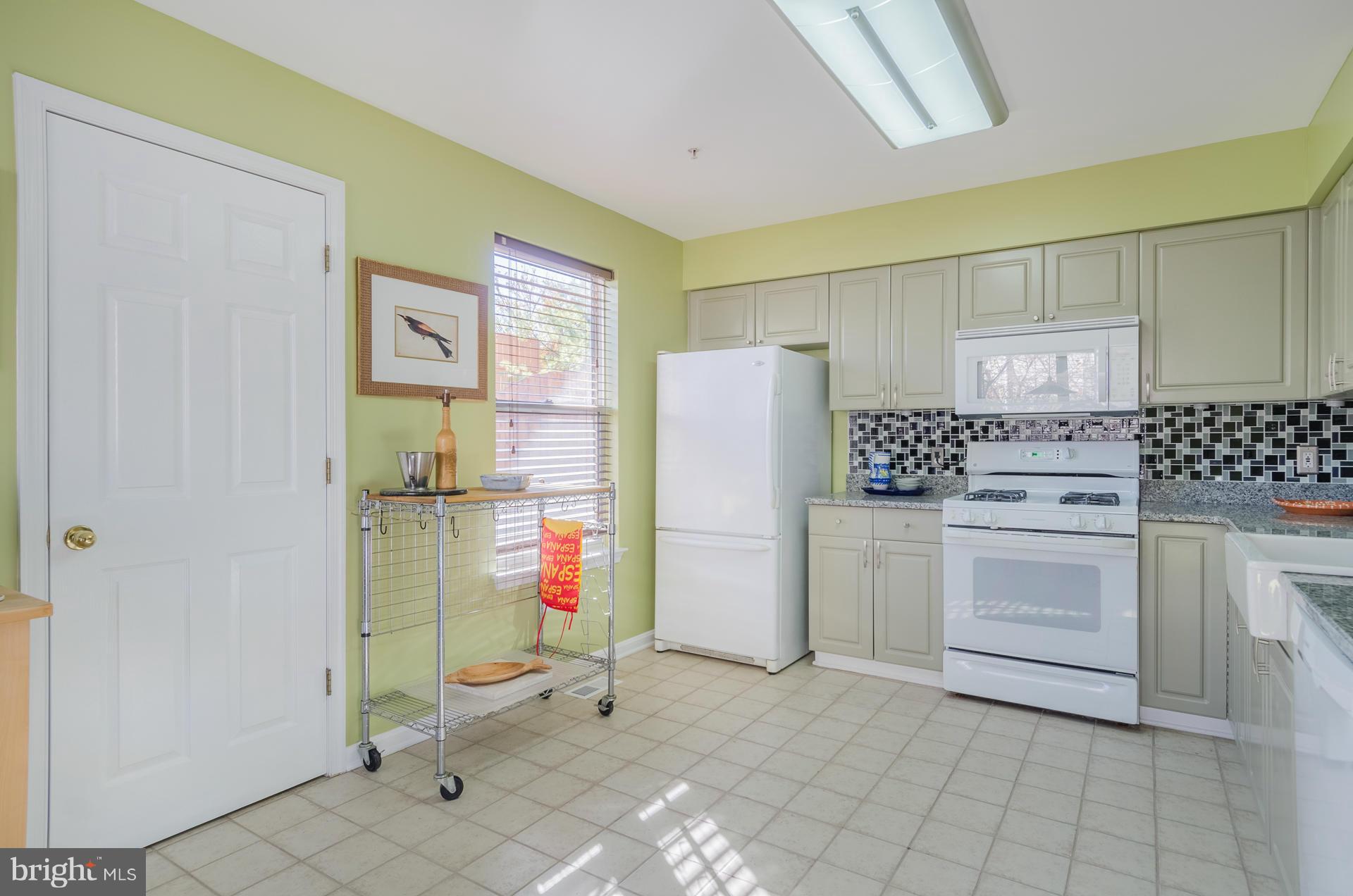 411 Chadford Road Baltimore, MD 21212 - Photo 13 of 30 Kitchen