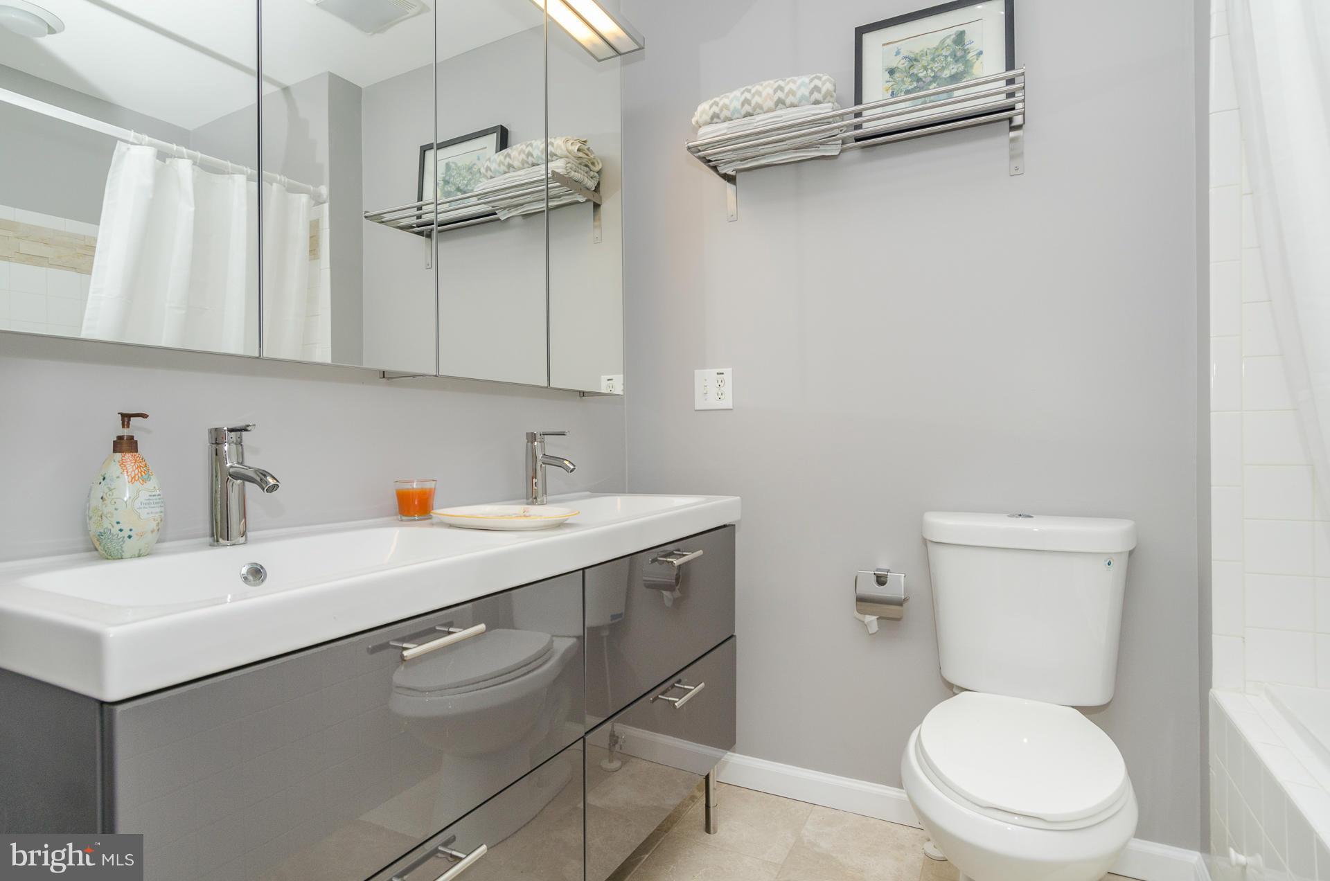 411 Chadford Road Baltimore, MD 21212 - Photo 18 of 30 Bath (Master)