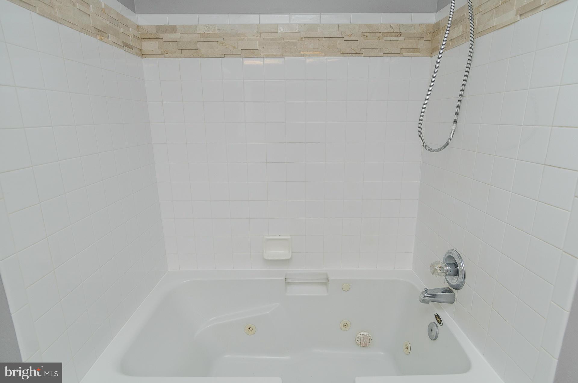 411 Chadford Road Baltimore, MD 21212 - Photo 19 of 30 Bath (Master)