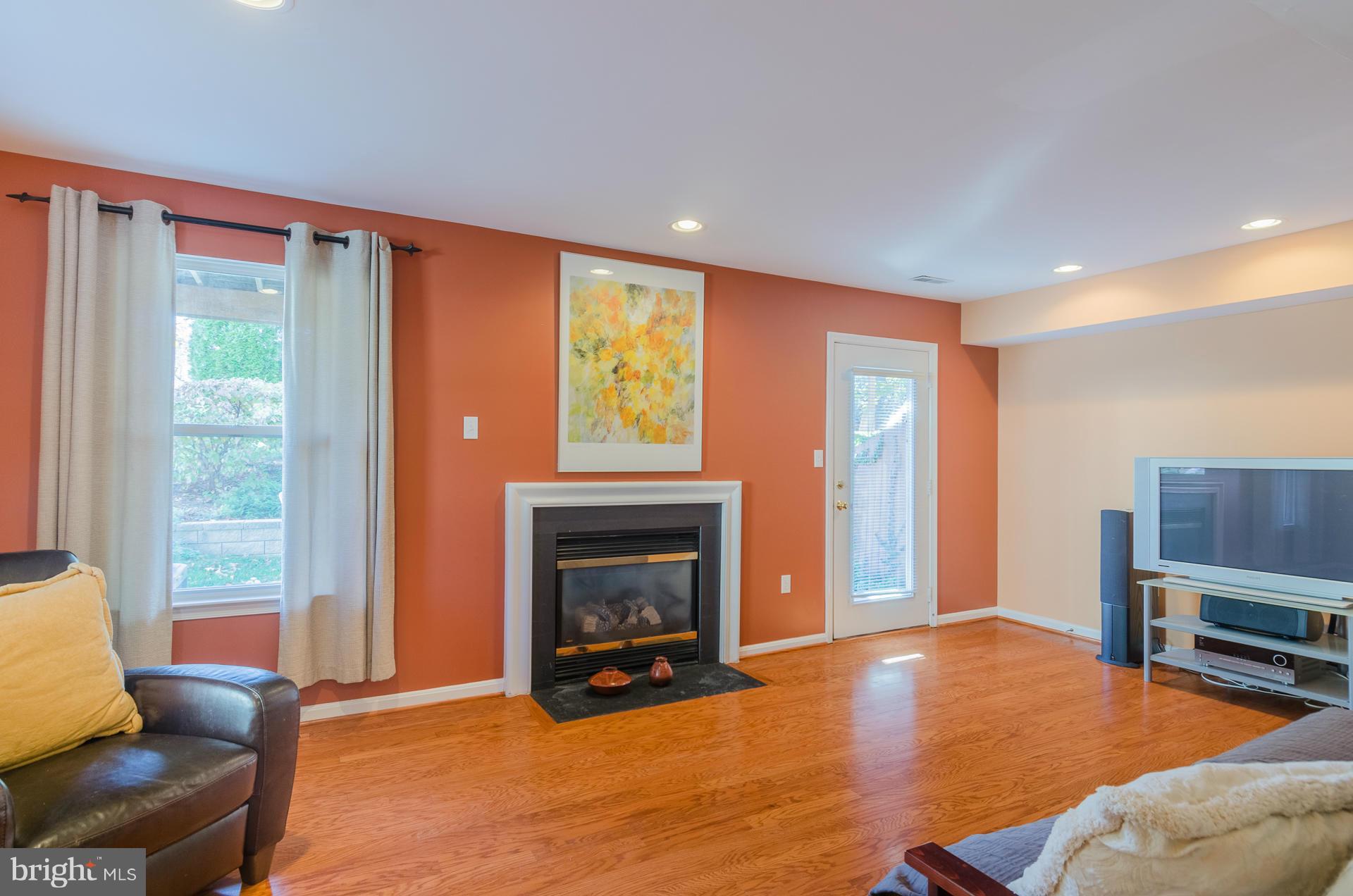 411 Chadford Road Baltimore, MD 21212 - Photo 3 of 30 Family Room