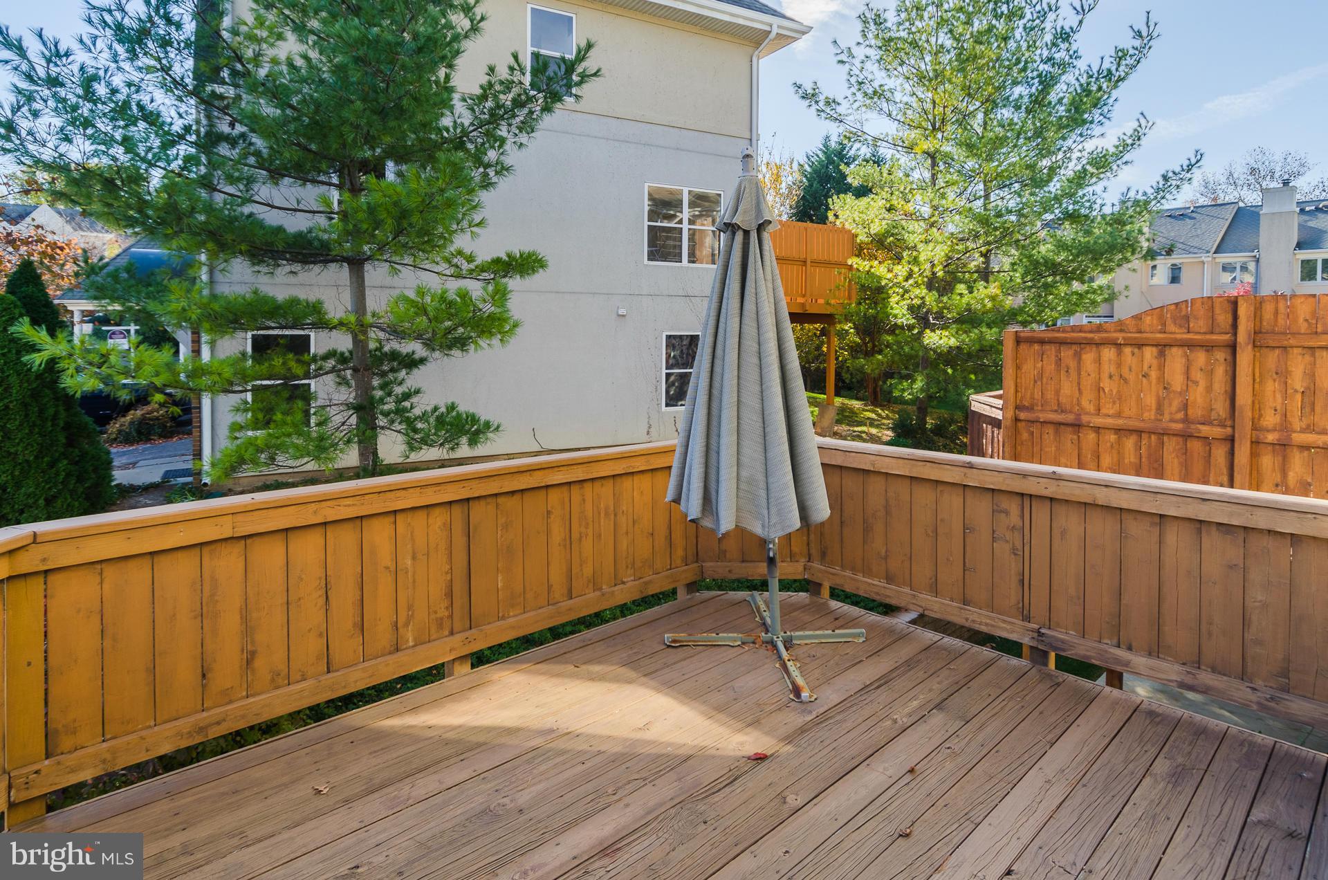 411 Chadford Road Baltimore, MD 21212 - Photo 25 of 30 Rear Deck