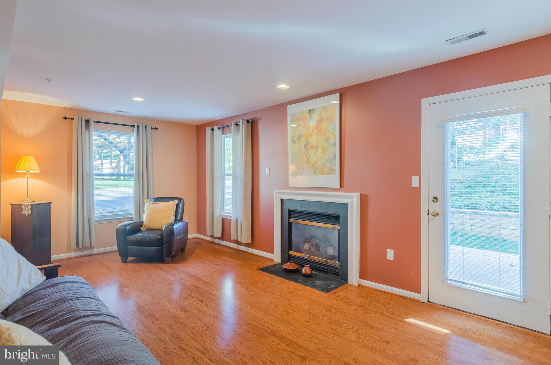 411 Chadford Road Baltimore, MD 21212 - Photo 4 of 30 Family Room