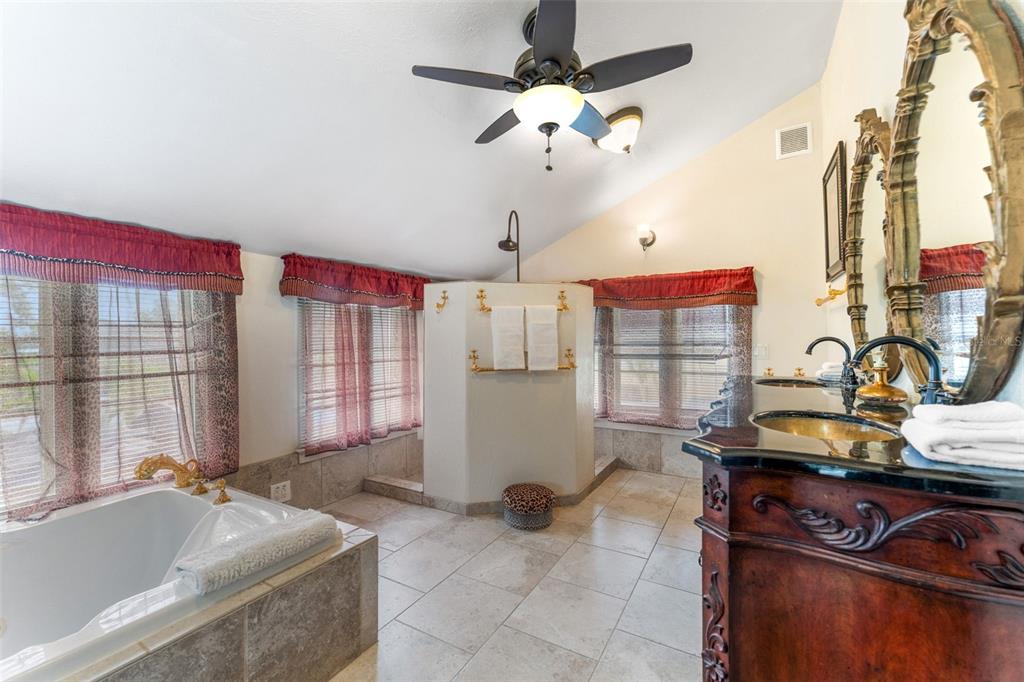 1500 Maple Street Clearwater, FL 33755 - Photo 31 of 96