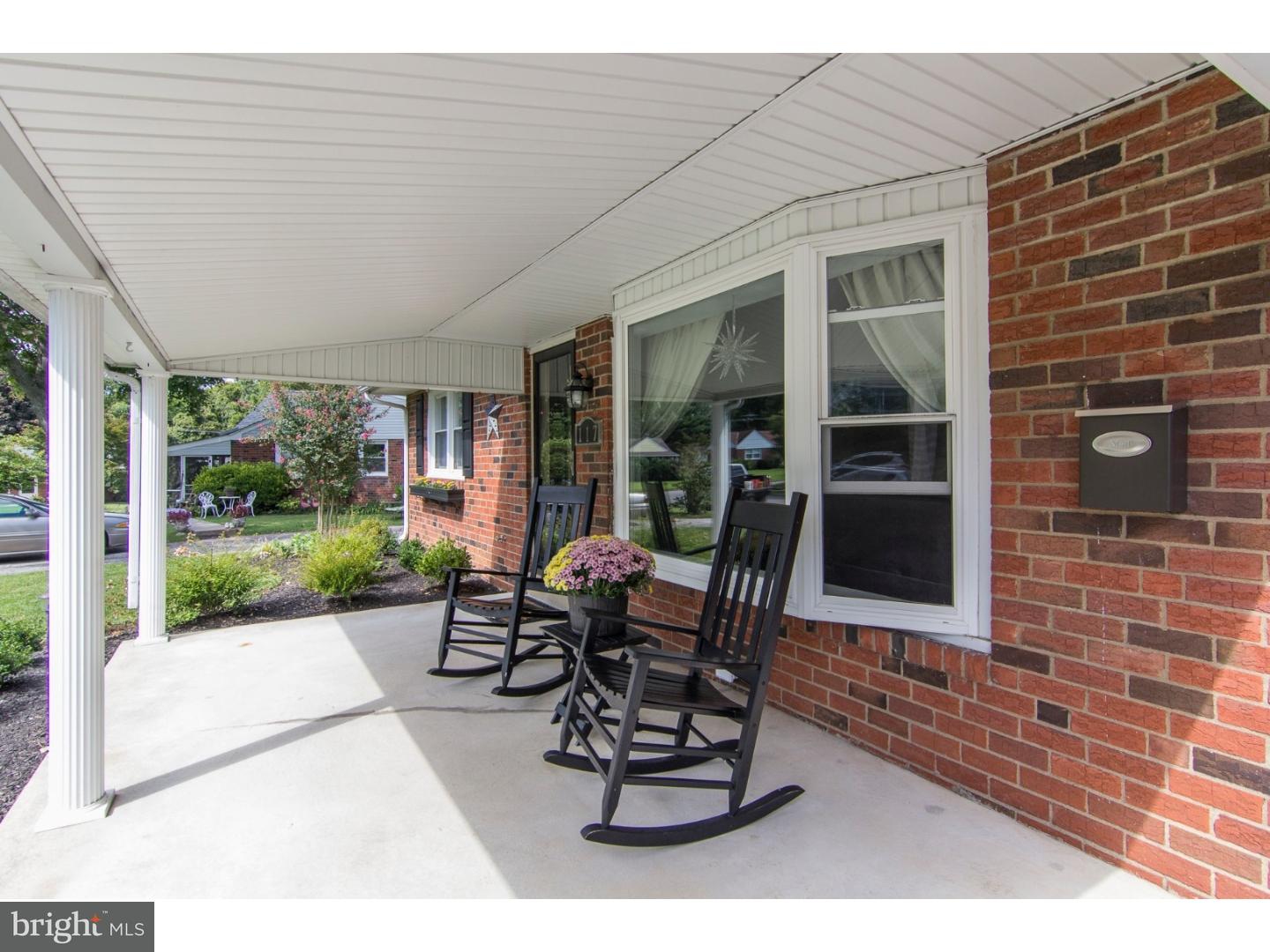 117 Lafayette Road Norristown, PA 19401 - Photo 3 of 19 Porch