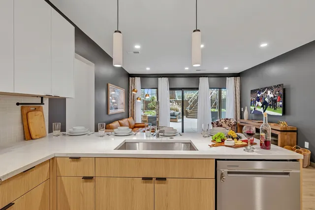 $6,995 | 635 7th Avenue South, Unit 203, Nashville, TN 37203