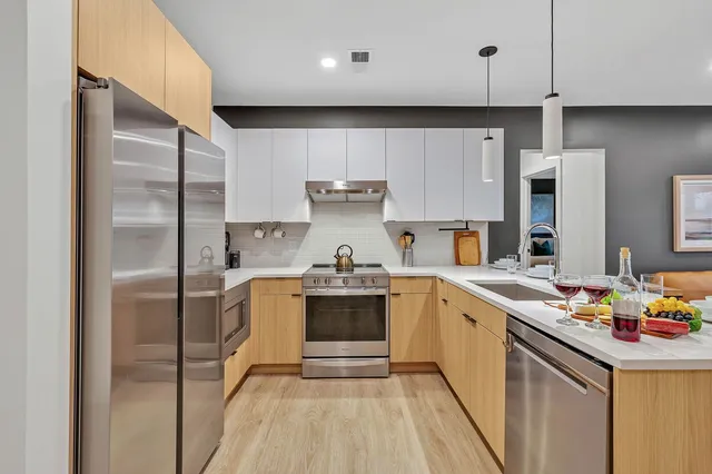 $6,995 | 635 7th Avenue South, Unit 203, Nashville, TN 37203