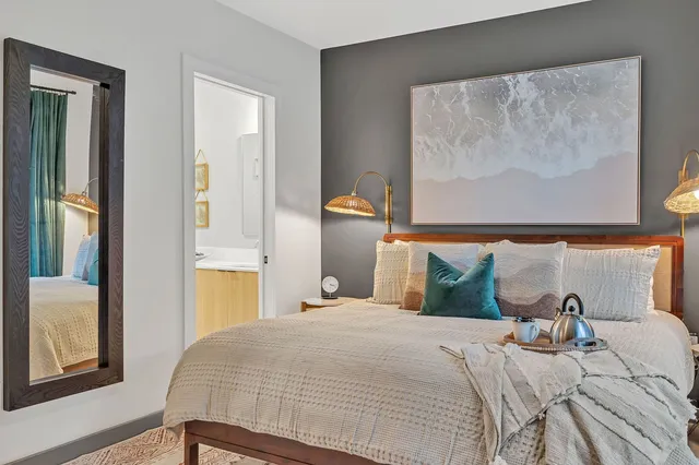 $6,995 | 635 7th Avenue South, Unit 203, Nashville, TN 37203