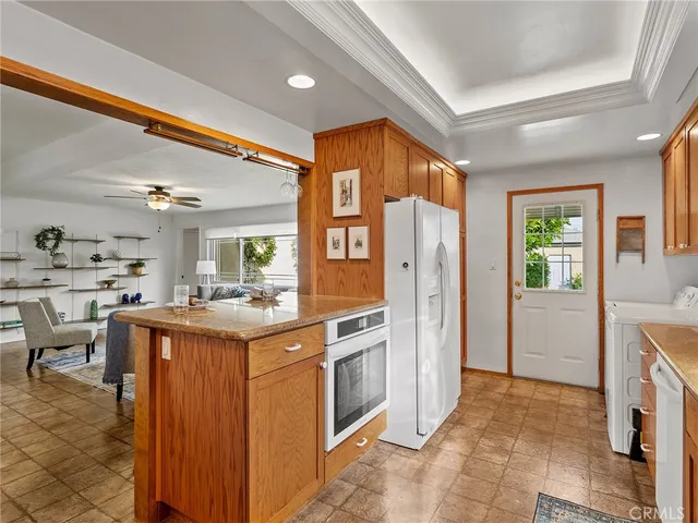 $1,099,990 | 1516 North Pepper Street, Burbank, CA 91505