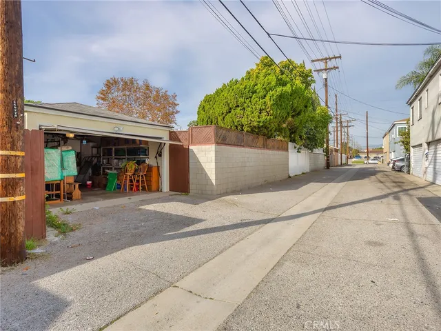 $1,099,990 | 1516 North Pepper Street, Burbank, CA 91505