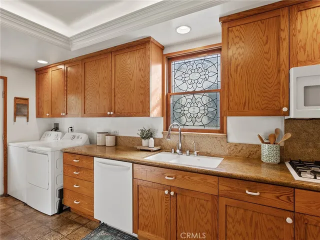 $1,099,990 | 1516 North Pepper Street, Burbank, CA 91505