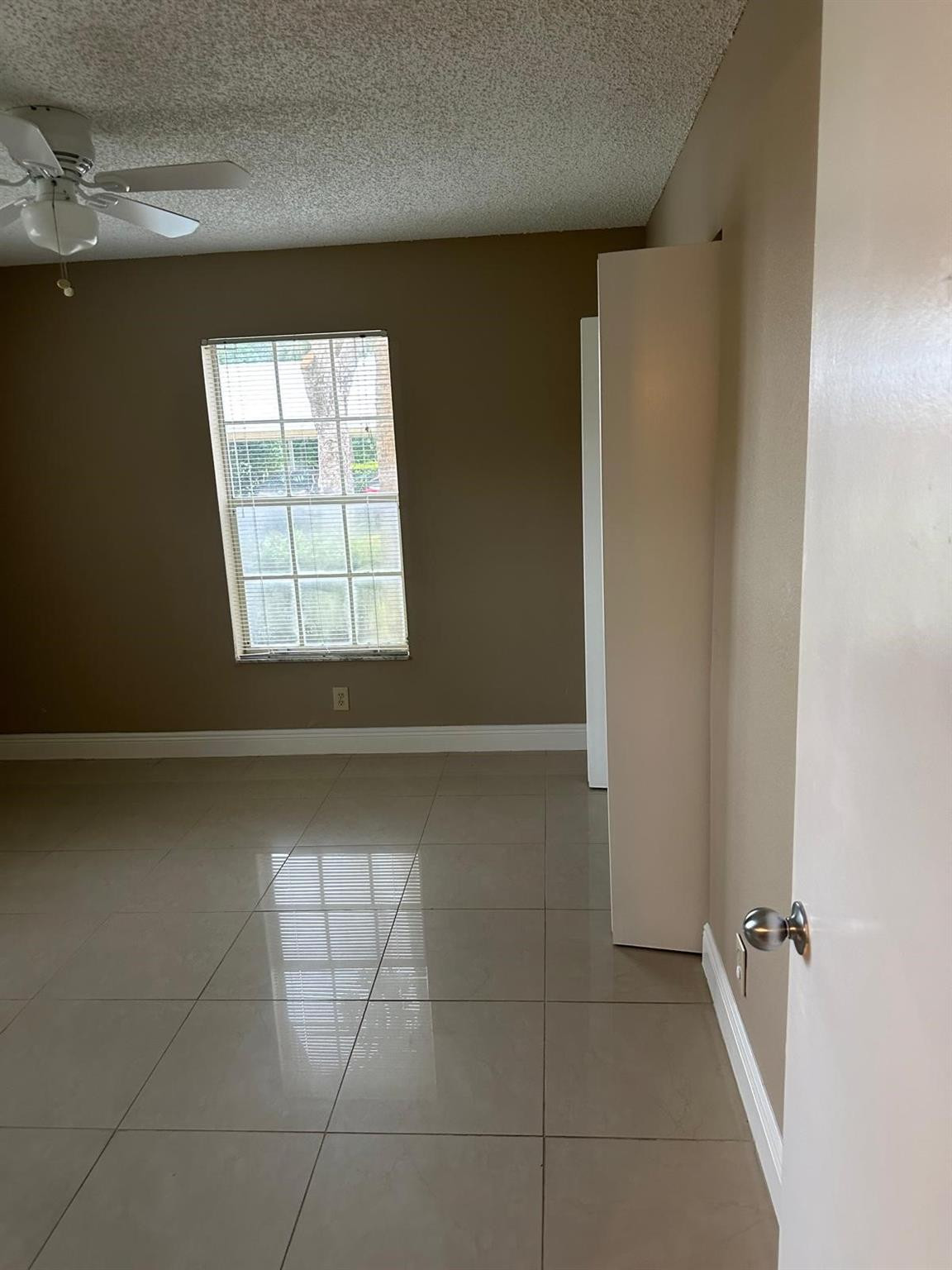 6283 La Costa Drive, Unit D Boca Raton, FL 33433 - Photo 6 of 10 Photo 6