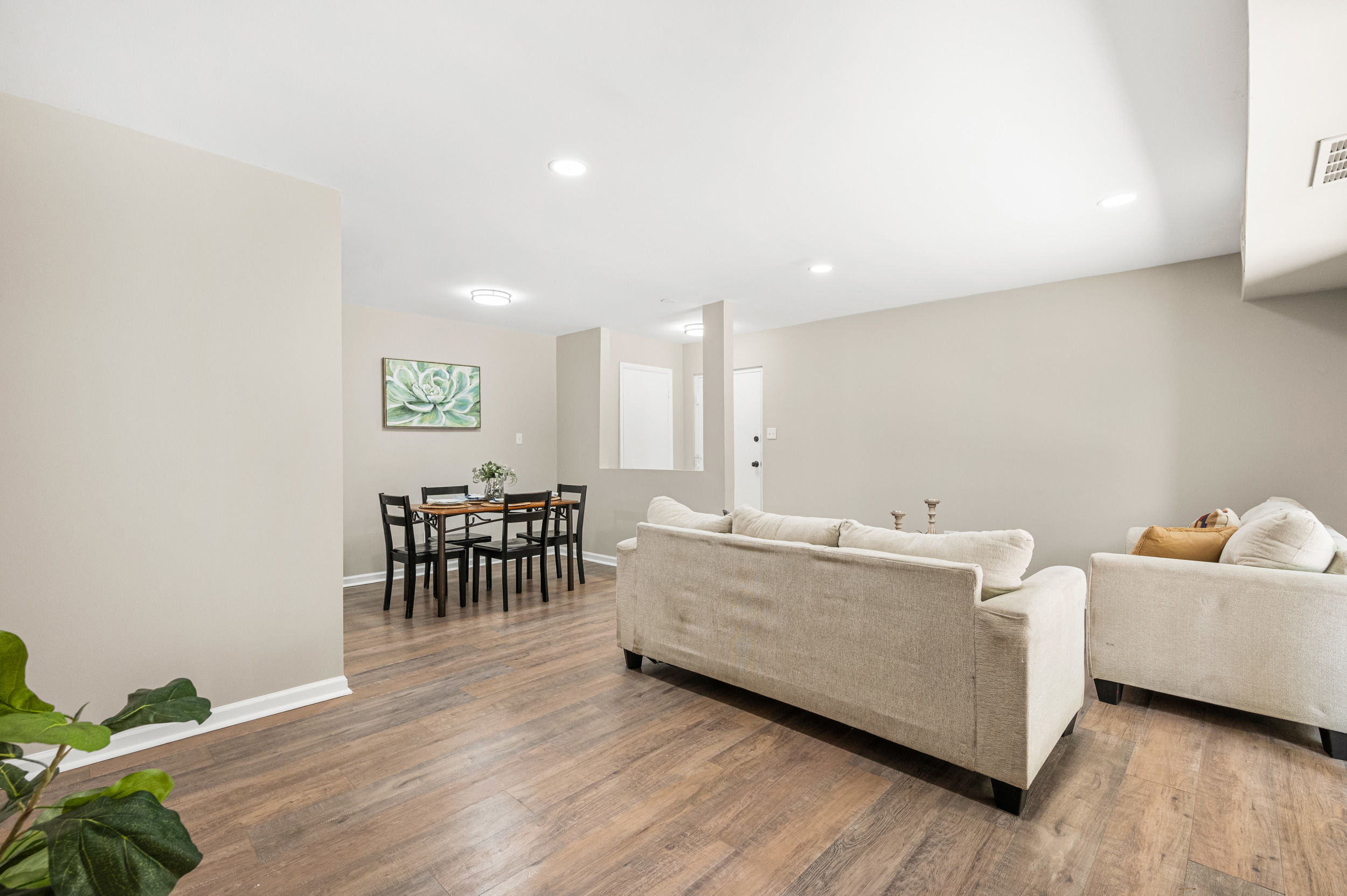 1008 Sandlin Place, Unit A Raleigh, NC 27606 - Photo 8 of 33 11_dsc_5236.jpg