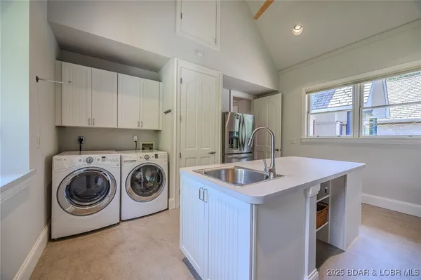 $1,950,000 | 820 Cedar Crest Drive, Lake Ozark, MO 65049