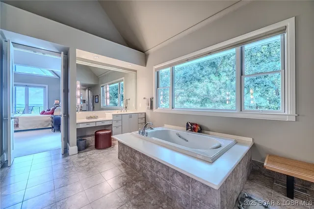 $1,950,000 | 820 Cedar Crest Drive, Lake Ozark, MO 65049