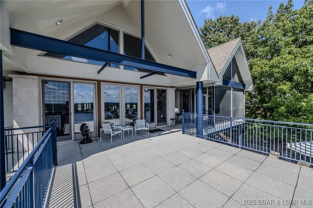 $1,950,000 | 820 Cedar Crest Drive, Lake Ozark, MO 65049