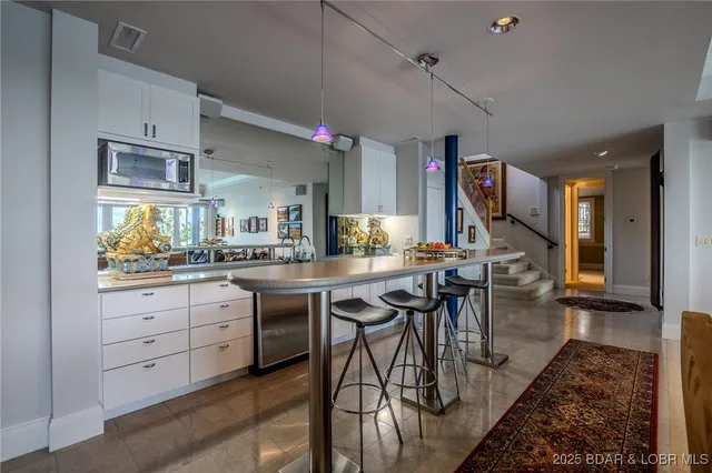 $1,950,000 | 820 Cedar Crest Drive, Lake Ozark, MO 65049