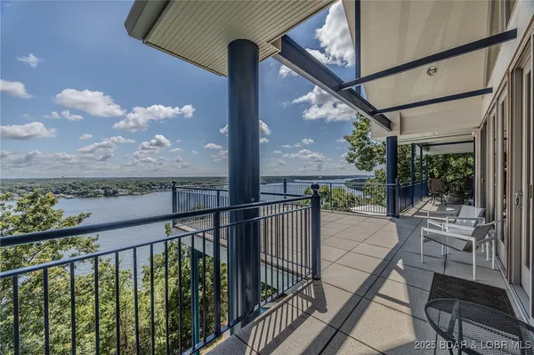 $1,950,000 | 820 Cedar Crest Drive, Lake Ozark, MO 65049
