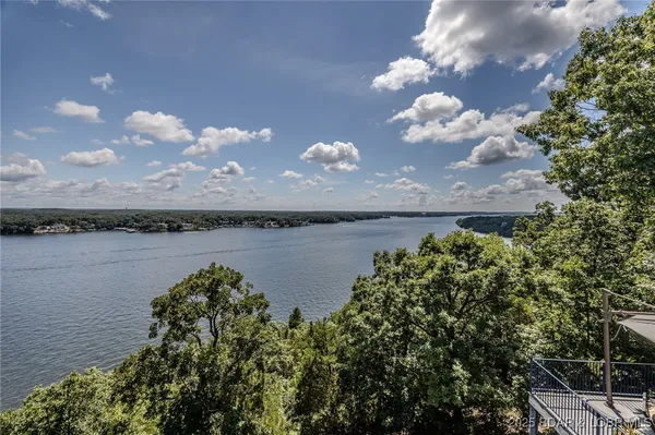 $1,950,000 | 820 Cedar Crest Drive, Lake Ozark, MO 65049