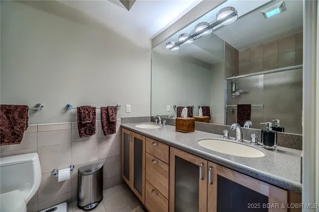 $1,950,000 | 820 Cedar Crest Drive, Lake Ozark, MO 65049