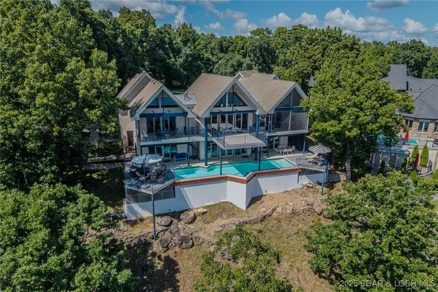 $1,950,000 | 820 Cedar Crest Drive, Lake Ozark, MO 65049