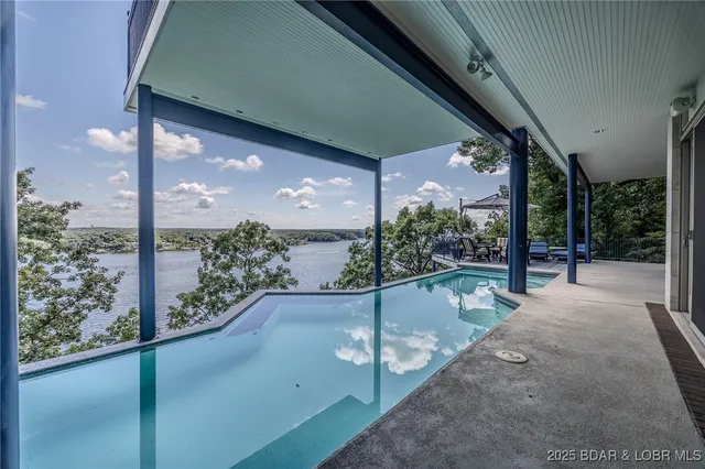 $1,950,000 | 820 Cedar Crest Drive, Lake Ozark, MO 65049