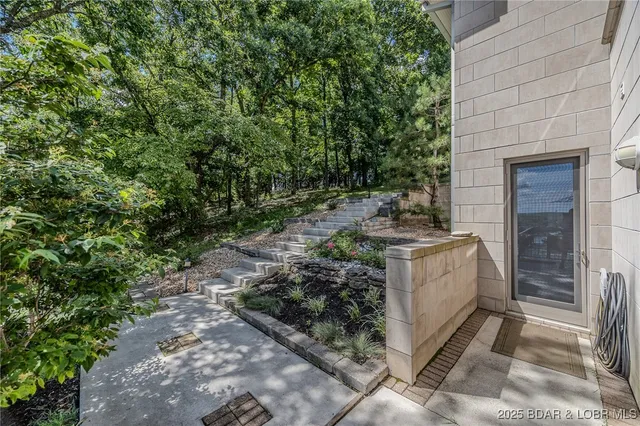 $1,950,000 | 820 Cedar Crest Drive, Lake Ozark, MO 65049