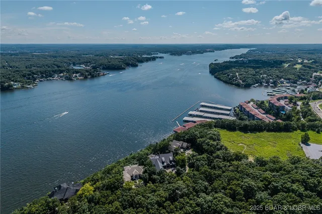 $1,950,000 | 820 Cedar Crest Drive, Lake Ozark, MO 65049