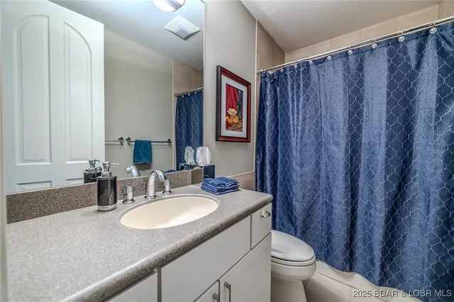 $1,950,000 | 820 Cedar Crest Drive, Lake Ozark, MO 65049