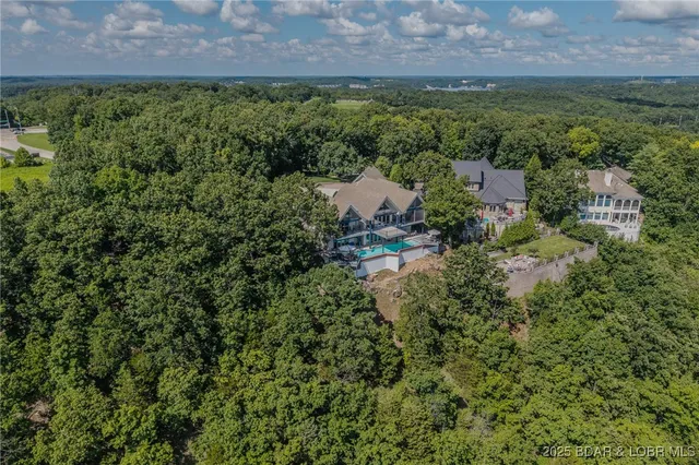 $1,950,000 | 820 Cedar Crest Drive, Lake Ozark, MO 65049
