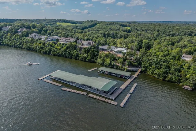 $1,950,000 | 820 Cedar Crest Drive, Lake Ozark, MO 65049